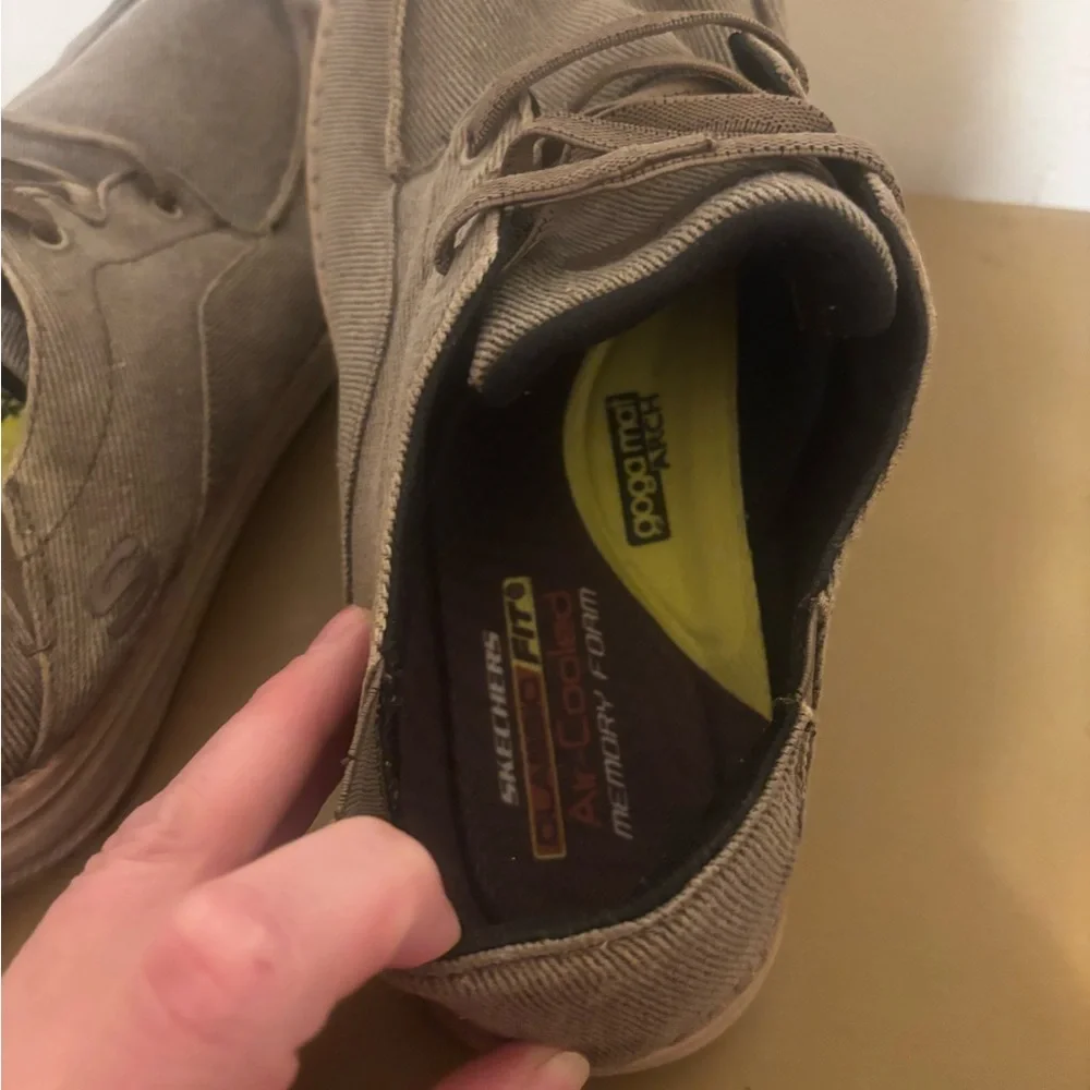Skechers step out
